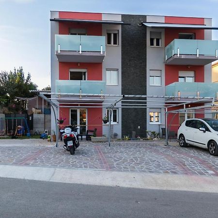 Apartments And Rooms With Parking Space Grebastica, Sibenik - 17831 Екстер'єр фото