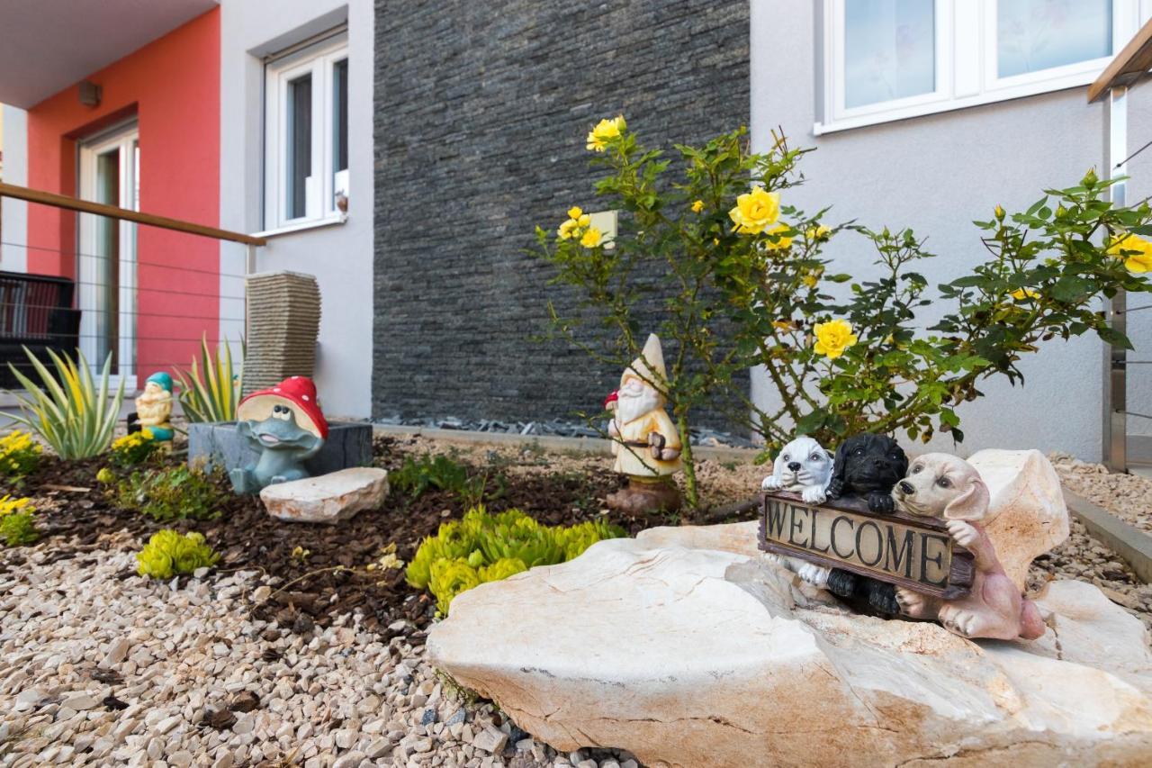 Apartments And Rooms With Parking Space Grebastica, Sibenik - 17831 Екстер'єр фото