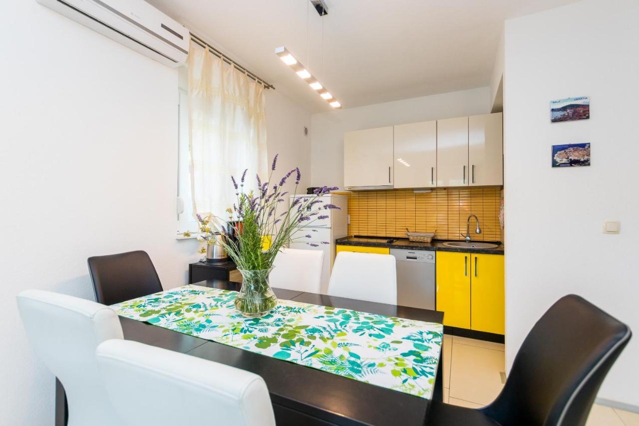 Apartments And Rooms With Parking Space Grebastica, Sibenik - 17831 Екстер'єр фото